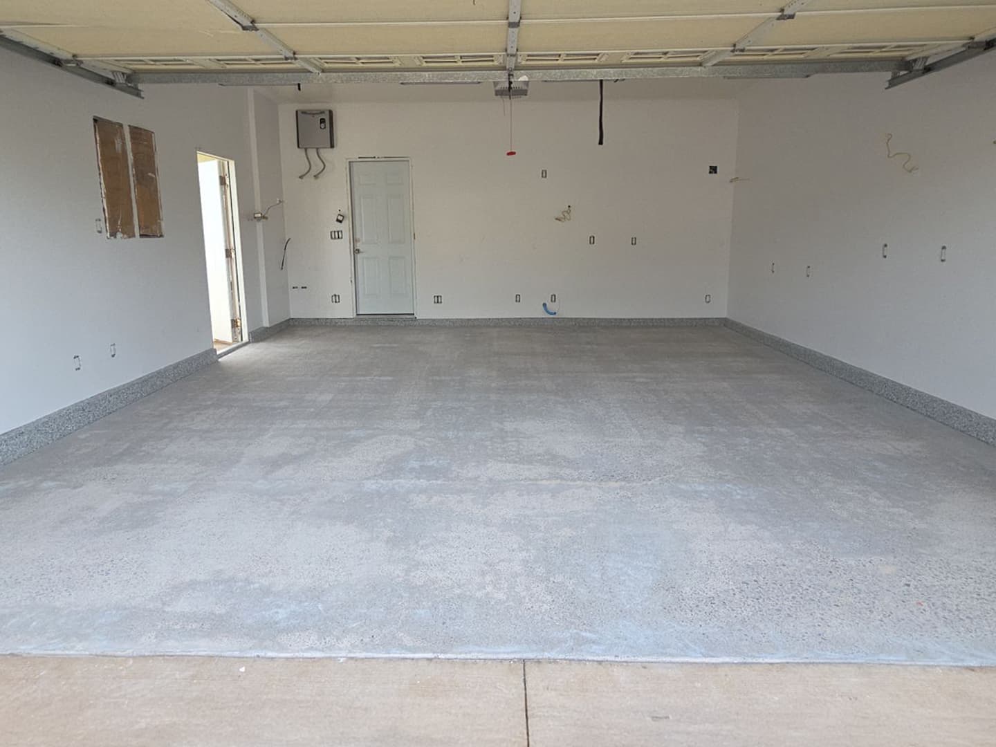 bna-2-garage-floor-concrete-coating-hawaii-before